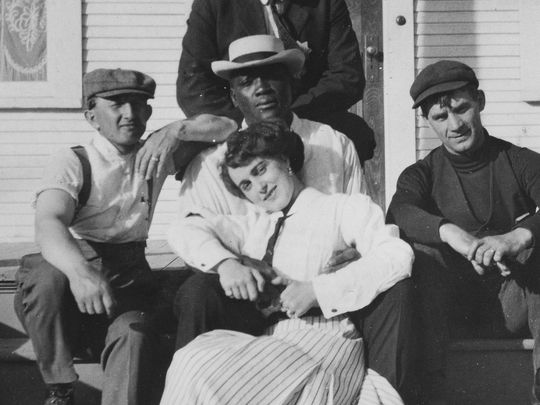 636627882683448111-0522-on-porch-with-Etta